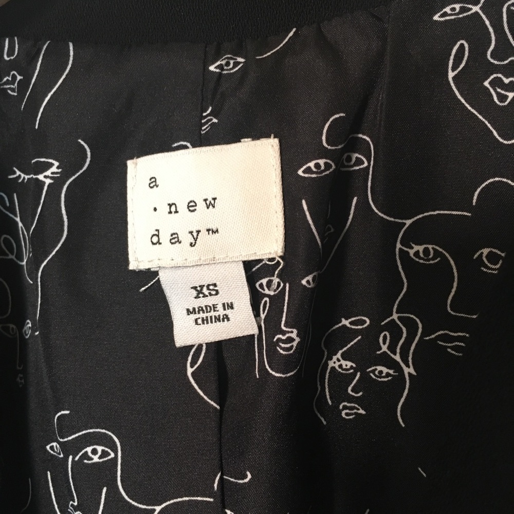 A New Day EUC classic black one-button blazer. - Picture 2 of 4